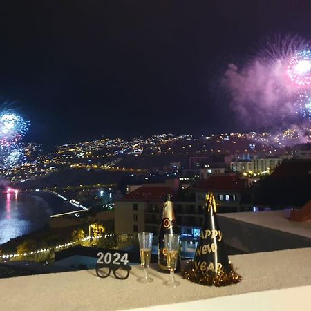 Penthouse Formosa Sunset And Beach Funchal  Buitenkant foto