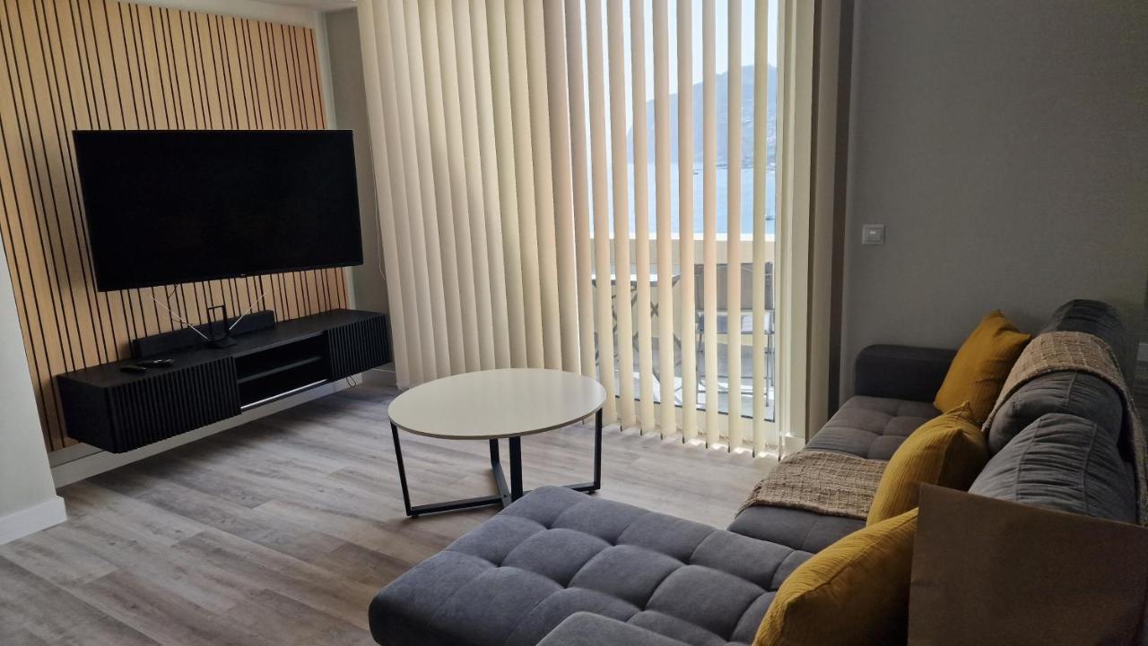 Penthouse Formosa Sunset And Beach Funchal  Buitenkant foto