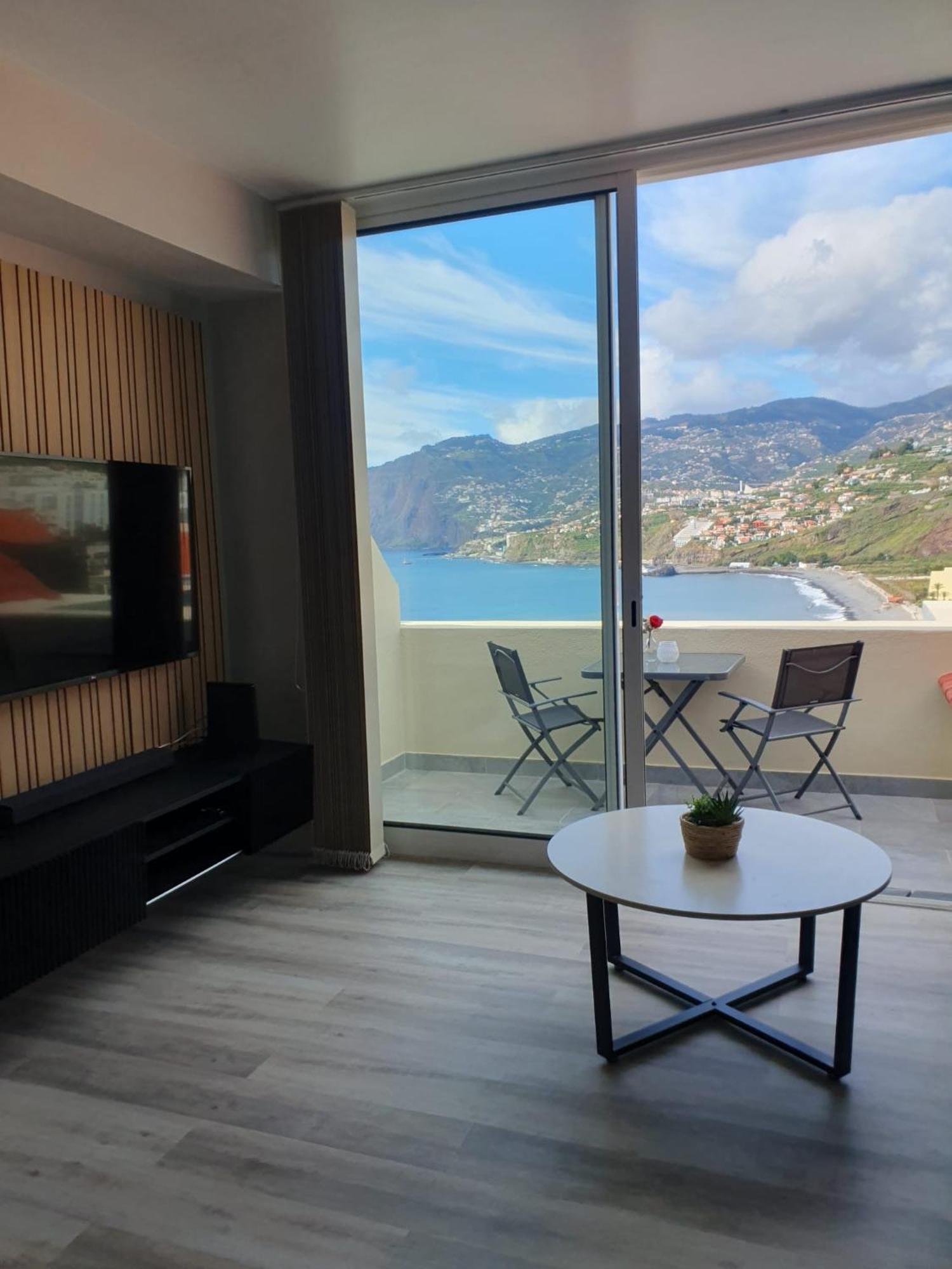 Penthouse Formosa Sunset And Beach Appartement Funchal  Buitenkant foto